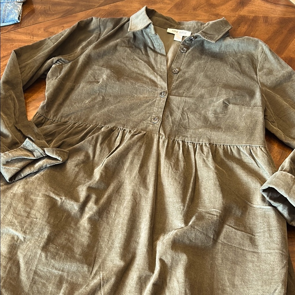 Casual Olive Green Button-Up Dress